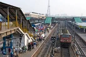 Delhi Railway Station Manages Massive Surge of Passengers on 23/03/2025; No Stampede Reported